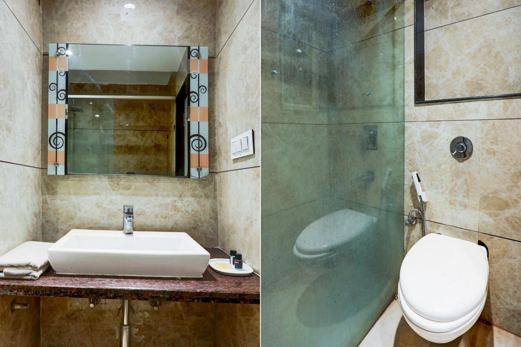 Super Townhouse Padav Square Gwalior Formerly Hotel Shelter מראה חיצוני תמונה